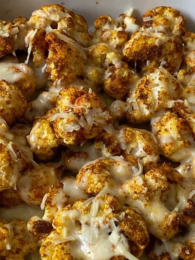 Coliflor al horno con curry y queso 